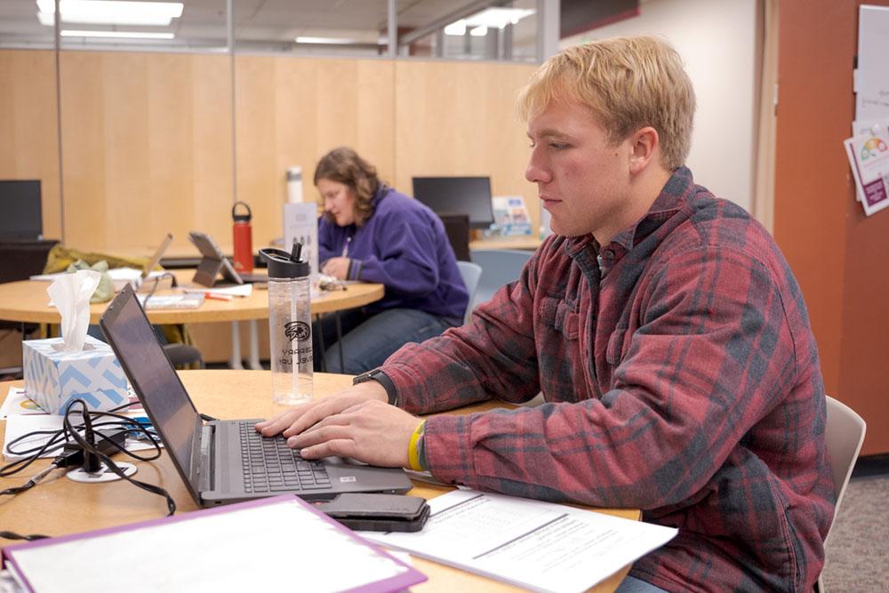 Students working in the Learning Lab